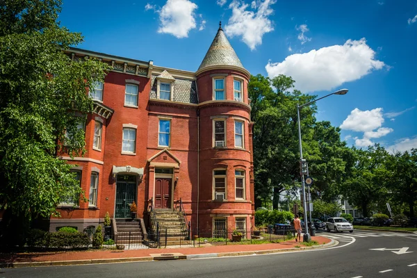 Zabytkowe rzędy domów wzdłuż Logan Circle, w Washington, Dc. — Zdjęcie stockowe