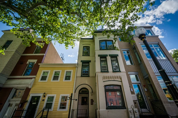 Casas cerca de Dupont Circle, en Washington, DC . — Foto de Stock