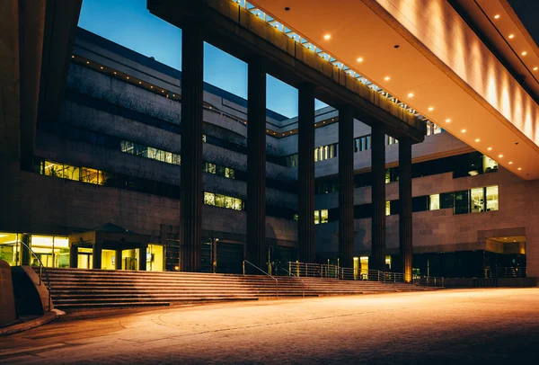 The Embassy of Canada at night, in Washington, DC. — Stock Photo, Image