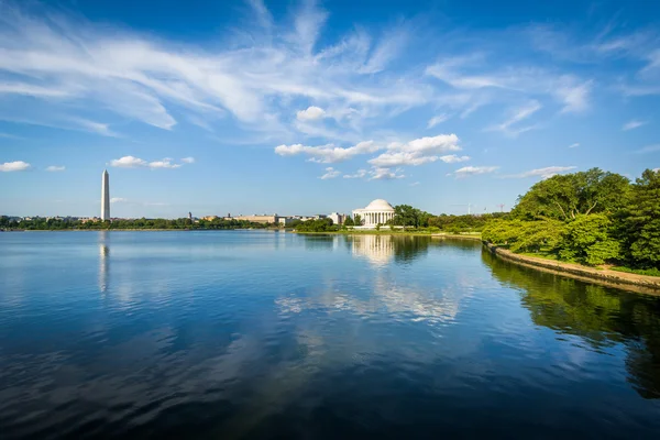 Monumento a Washington, Thomas Jefferson Memorial y Tidal Bas — Foto de Stock