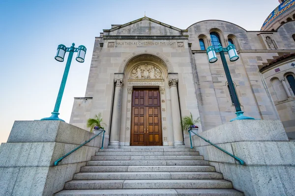 The exterior of the Basilica of the National Shrine of the Immac — Stock Photo, Image