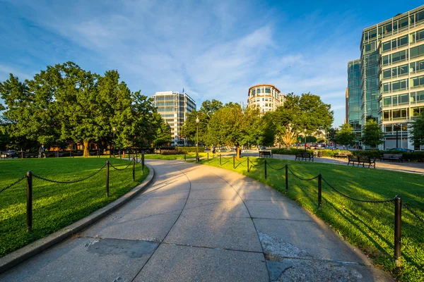 Walkway at Washington Circle in Washington, DC. — Stockfoto