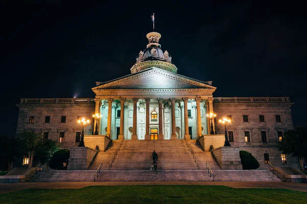 The South Carolina State House in at night, in Columbia, South C — Stock Photo, Image