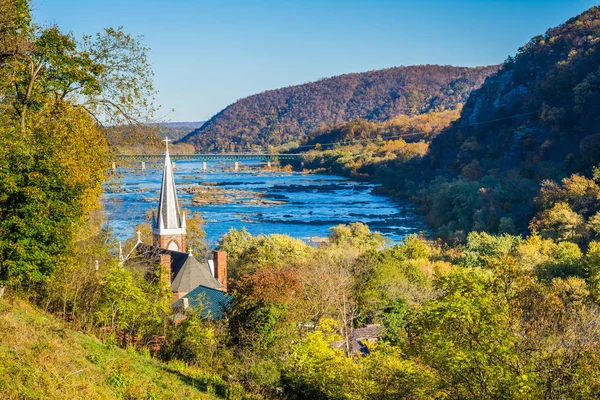Autumn view of the Potomac River from Jefferson Rock, in Harpers — Stock Photo, Image