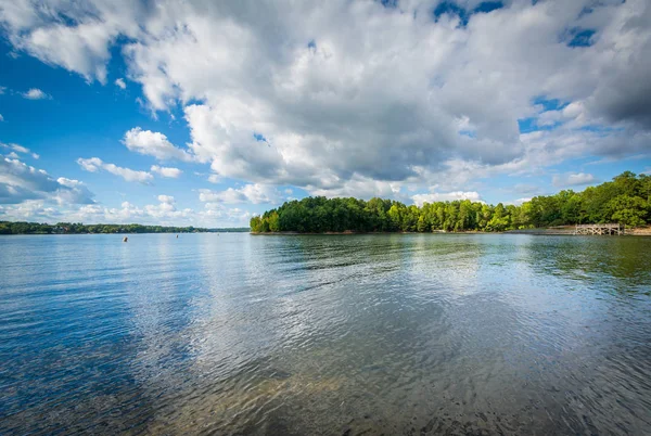 Озеро Уайли, в природном заповеднике Макдауэлл, в Шарлотте, Норт-Кар — стоковое фото