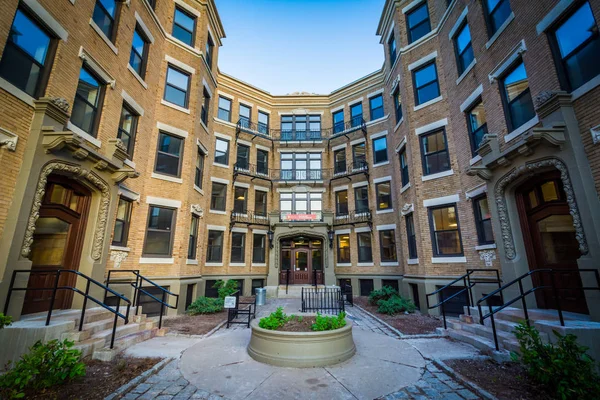 Burstein Hall, at Northeastern University, in Boston, Massachuse — Stock Photo, Image