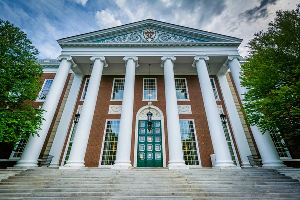 The Baker Library, Гарвардской школы бизнеса в Бостоне, США — стоковое фото