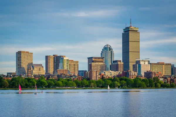 Lo skyline di Boston e Charles River, visto da Cambridge, Massa — Foto Stock