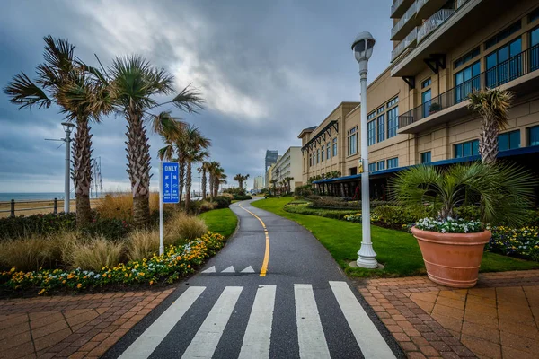 Radweg entlang der Strandpromenade in virginia beach, virginia. — Stockfoto