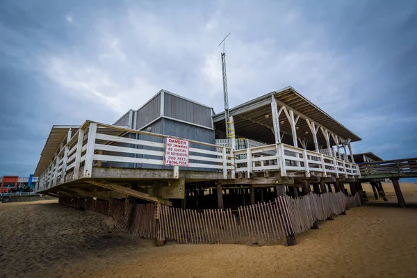 O cais de pesca em Virginia Beach, Virginia . — Fotografia de Stock