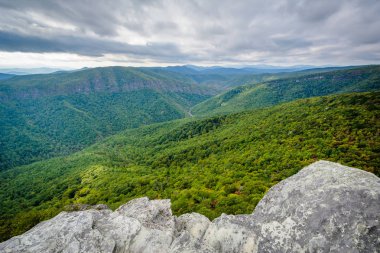 Linville Gorge Hawksbill dağda Pisgah Na gelen görünümünü