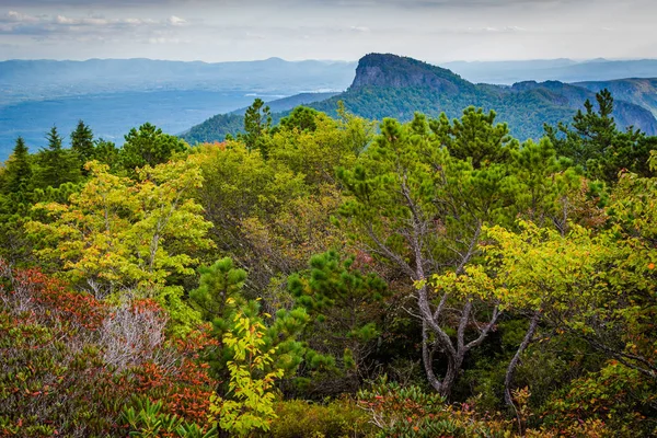 Vista de Table Rock desde Hawksbill Mountain, en el borde del Li —  Fotos de Stock