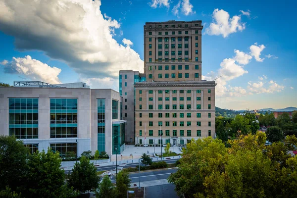 Vista del juzgado del condado de Buncombe, en el centro de Asheville, N —  Fotos de Stock