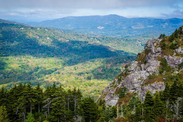Vista das Montanhas Blue Ridge de Grandfather Mountain, Nort — Fotografia de Stock