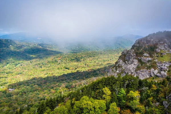 Vista das Montanhas Blue Ridge de Grandfather Mountain, Nort — Fotografia de Stock