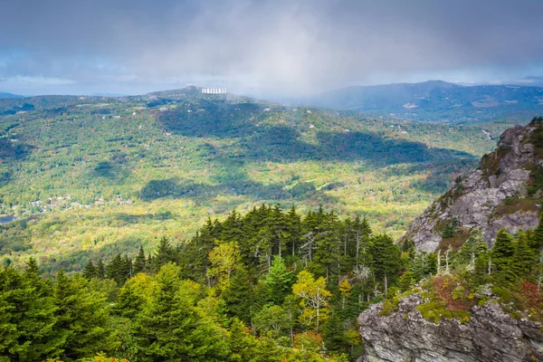 Vista das Montanhas Blue Ridge de Grandfather Mountain, Nort — Fotografia de Stock