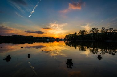 Gün batımı göl Norman Parham Park, Davidson, Kuzey araba üzerinde