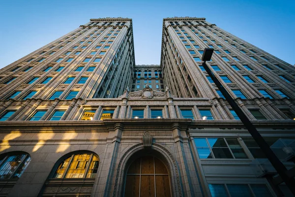 Historic highrise building in downtown Greensboro, North Carolin — Stock Photo, Image