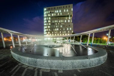 Gece, şehir dışına Charlotte, Kuzey ilk Ward Park'ta çeşmeler