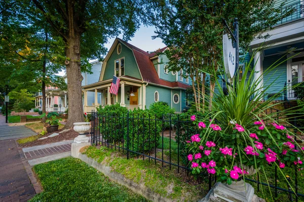 Maison dans le quatrième quartier historique de Charlotte, Caroline du Nord . — Photo