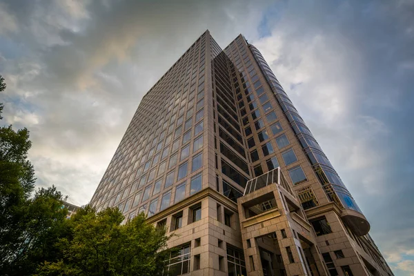 Modern bina, içinde şehir merkezinde Charlotte, Kuzey Karolina. — Stok fotoğraf
