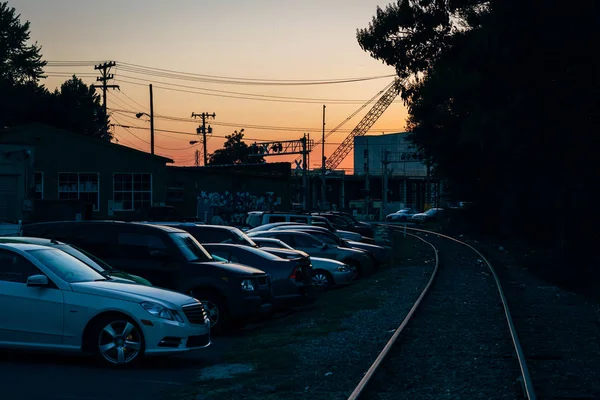 Caminhos-de-ferro ao pôr-do-sol, em Charlotte, Carolina do Norte . — Fotografia de Stock
