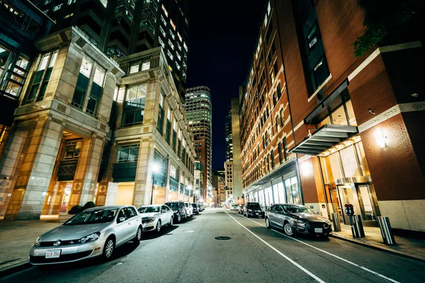 Modern buildings and street in the Financial District at night, — Stock Photo, Image