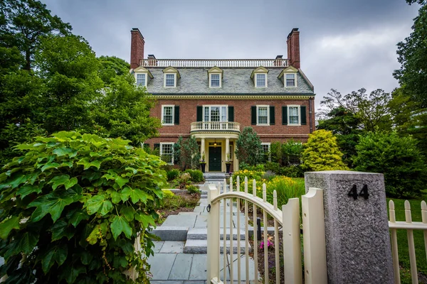 Casa cerca de Harvard Square, en Cambridge, Massachusetts . — Foto de Stock