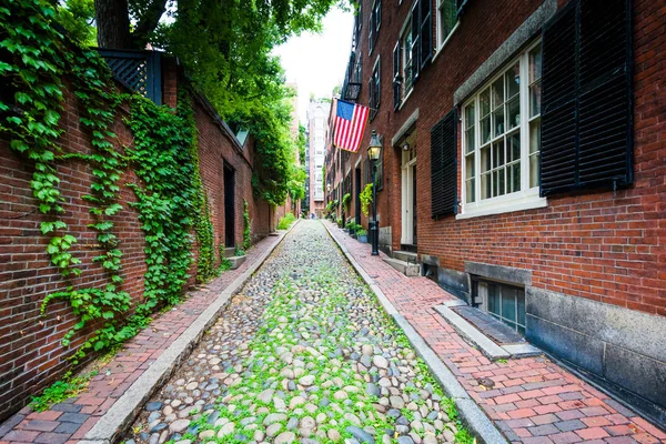 Acorn Street, in Beacon Hill, Boston, Massachusetts. — Stock Photo, Image