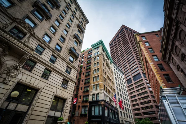 Byggnader längs Beacon Street i Beacon Hill, Boston, Massachuse — Stockfoto
