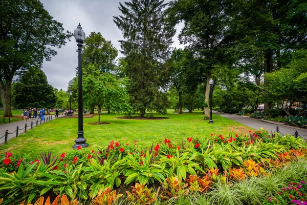 Jardines en el Jardín Público, en Boston, Massachusetts . — Foto de Stock