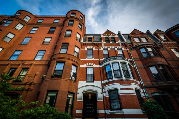 Historiska tegelbyggnader i Back Bay, Boston, Massachusetts. — Stockfoto