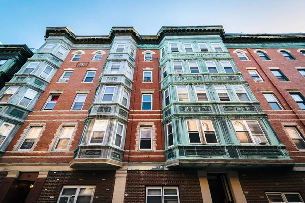 Historische gebouwen in het Noord einde van Boston, Massachusetts. — Stockfoto