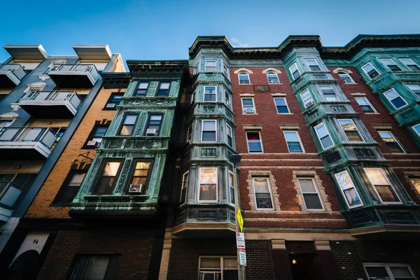 Edifícios históricos no North End de Boston, Massachusetts . — Fotografia de Stock