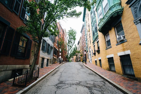 Calle y edificios históricos en Beacon Hill, Boston, Massachuse — Foto de Stock