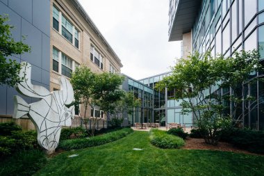 Modern olarak Massachusetts Teknoloji Enstitüsü'nde, Bina