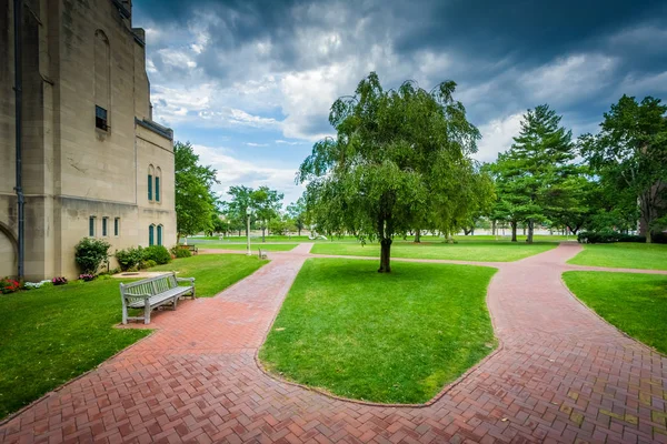 Boston Üniversitesi, Boston, Massachusetts'nde yürüyüş yolları. — Stok fotoğraf