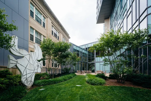 Edificio moderno en el Instituto Tecnológico de Massachusetts, en — Foto de Stock