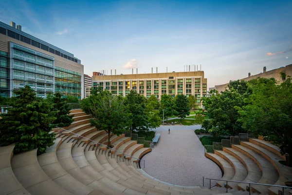 Escadaria e edifícios do Massachusetts Institute of Techno — Fotografia de Stock