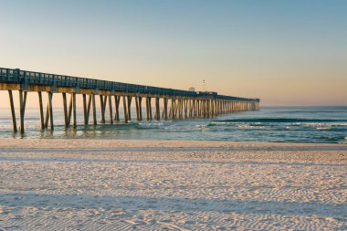 Sabah M.B. Miller ilçe iskele ve kumlu plaj alo ışığı