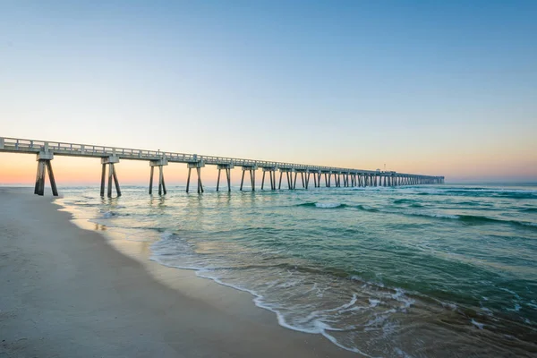 La M.B. Miller County Pier e Golfo del Messico all'alba, in Pa — Foto Stock