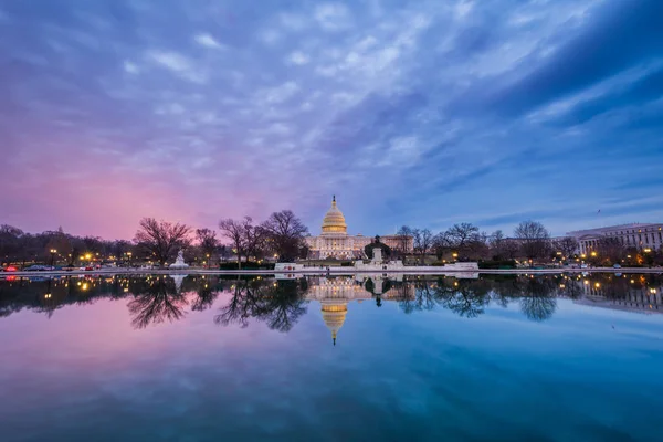 The United States Capitol at sunset, in Washington, DC. — Stock Photo, Image