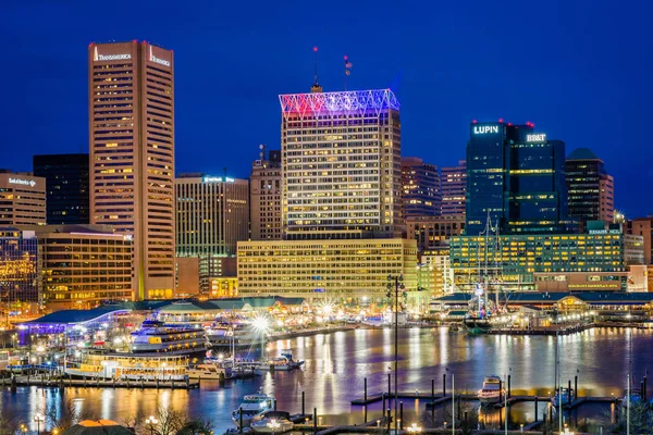 Vue de l'horizon du port intérieur la nuit, depuis Federal Hill Par — Photo