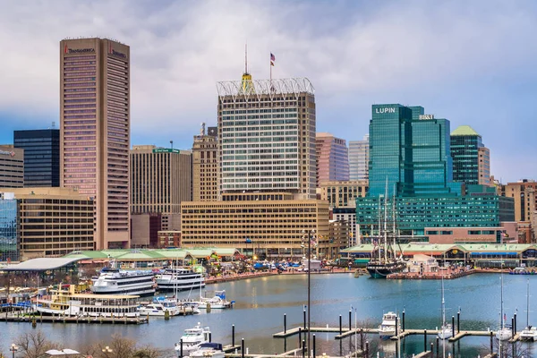View of the Inner Harbor skyline from Federal Hill Park, in Balt — Stock Photo, Image