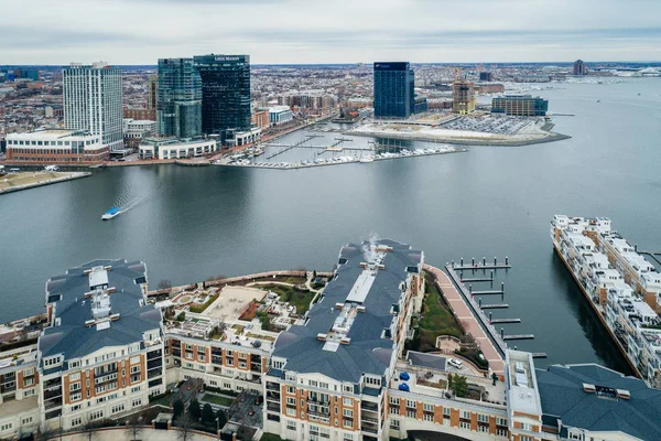 Aerial view of the Inner Harbor and Harbor East, in Baltimore, M — Stock Photo, Image