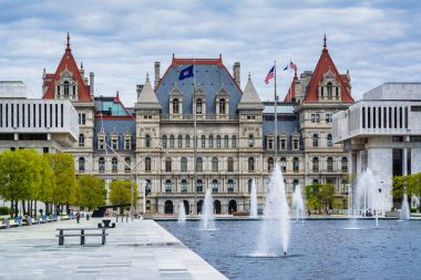 Çeşmeler ve New York eyalet başkenti, Alb dış