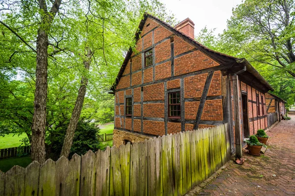 Historisches backsteingebäude in altem salem, in winston-salem, nord ca. — Stockfoto