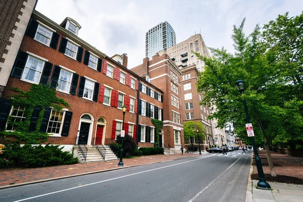 Gebouwen op het plein van de Washington, Philadelphia, Pennsylvania. — Stockfoto