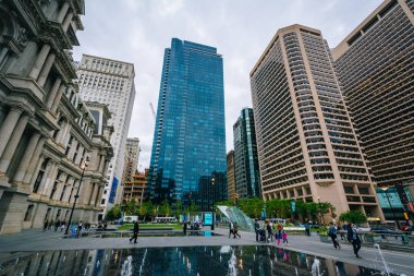 Çeşmeler Dilworth Park ve modern Merkezi CIT bina