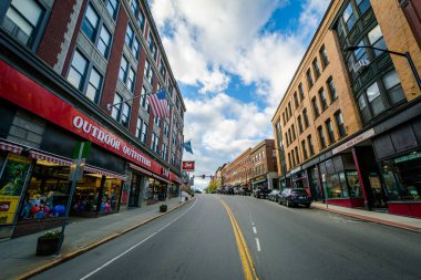 Main Street, şehir Brattleboro, Vermont.
